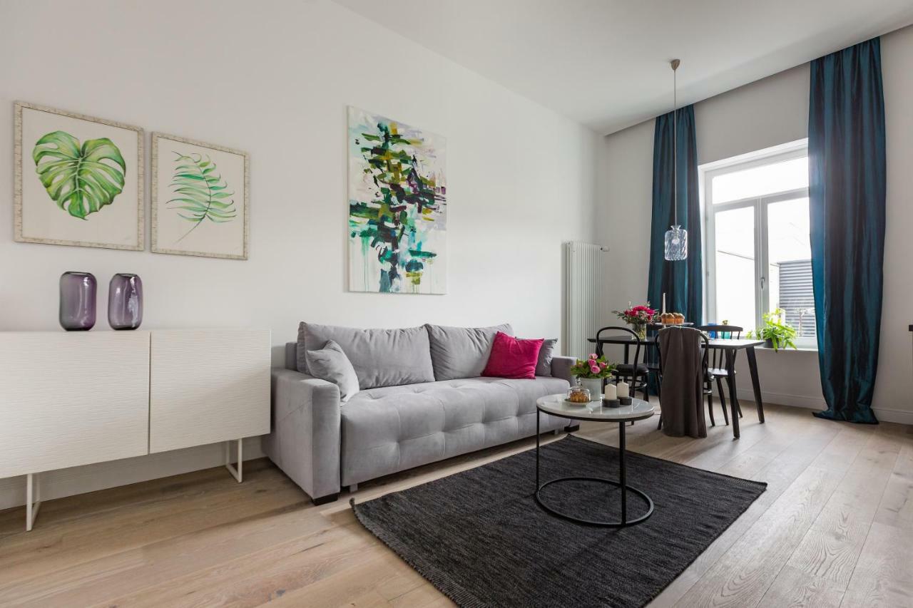 Montevideo Deluxe Apartments Zagreb Buitenkant foto