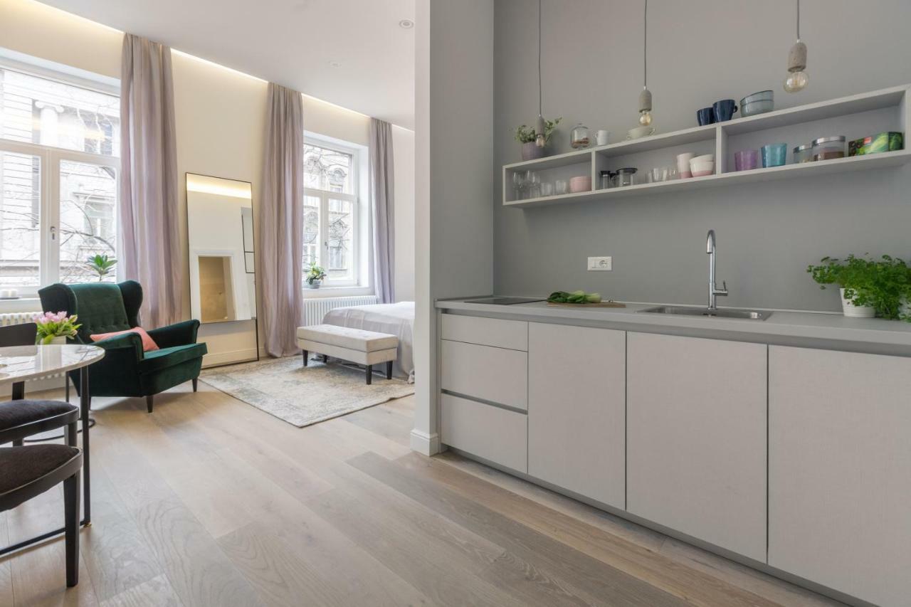 Montevideo Deluxe Apartments Zagreb Buitenkant foto