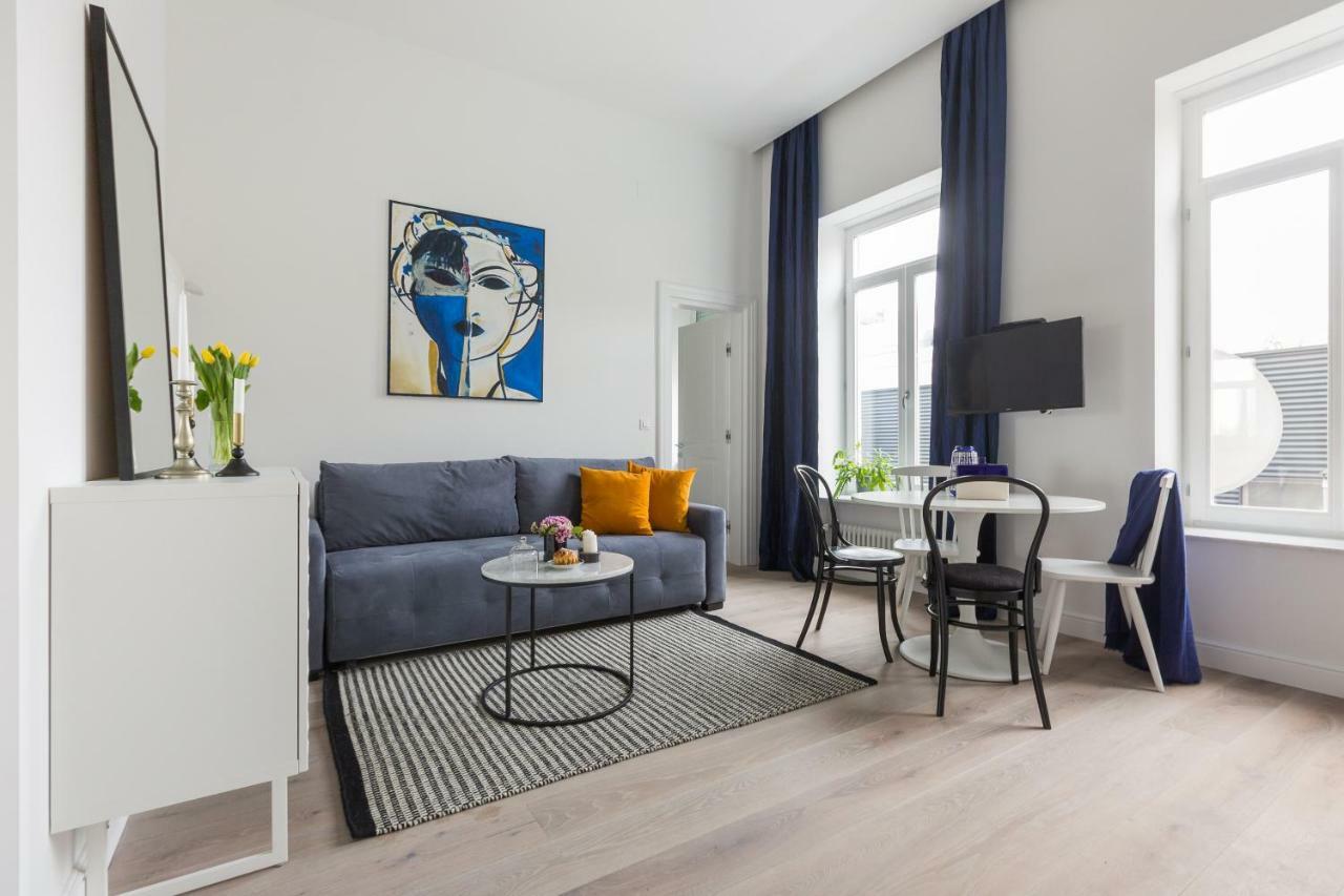 Montevideo Deluxe Apartments Zagreb Buitenkant foto